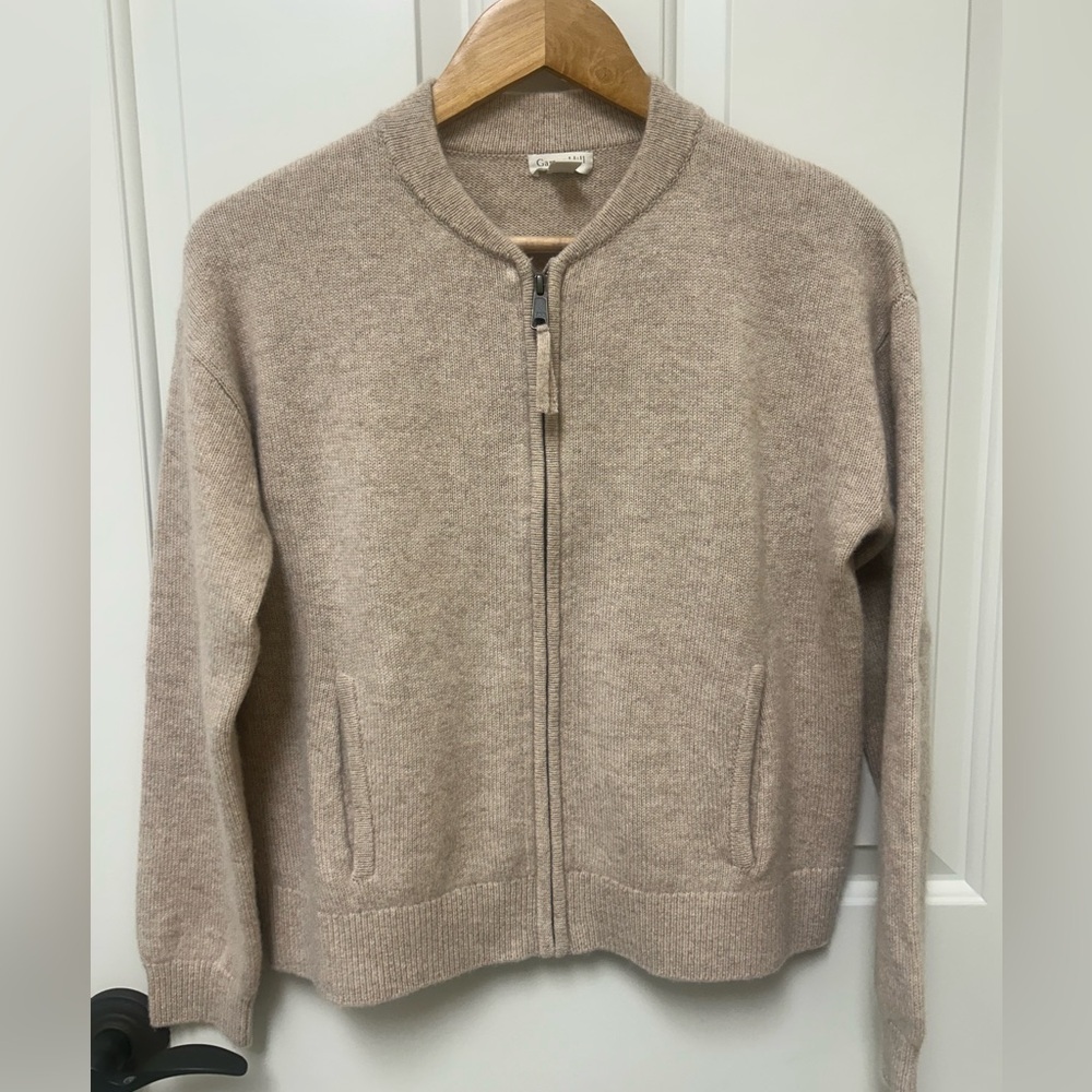 Garnet Hill 100% Cashmere Crewneck Zip Sweater in Soft Taupe small